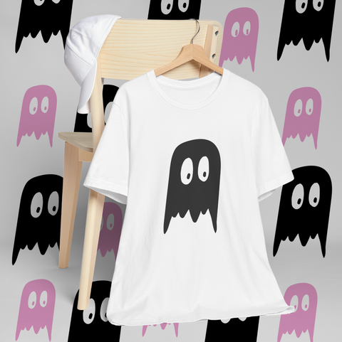 Le T-shirt fantôme BOO. T-shirt fantôme inspiré d'Halloween.